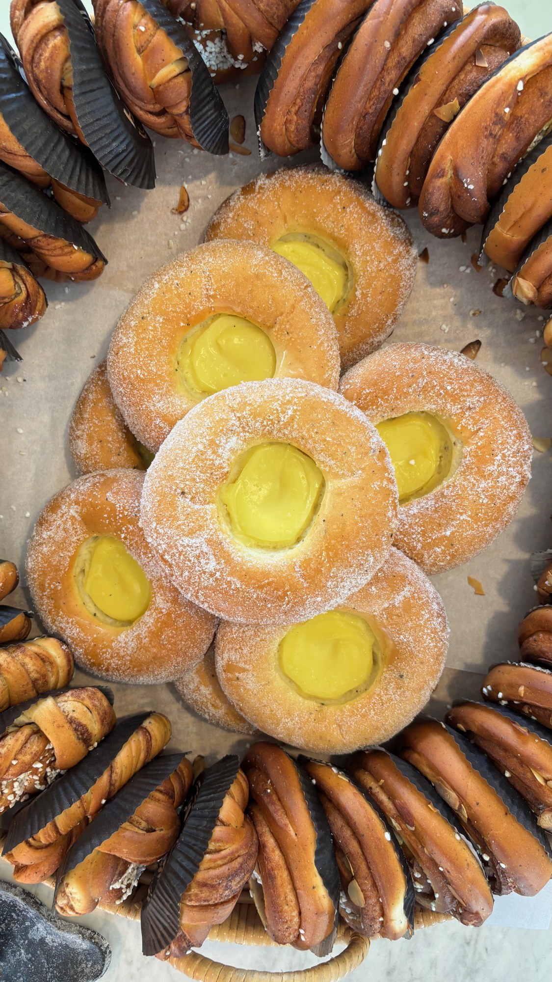 Bullar med vaniljkräm från Herr Bröd